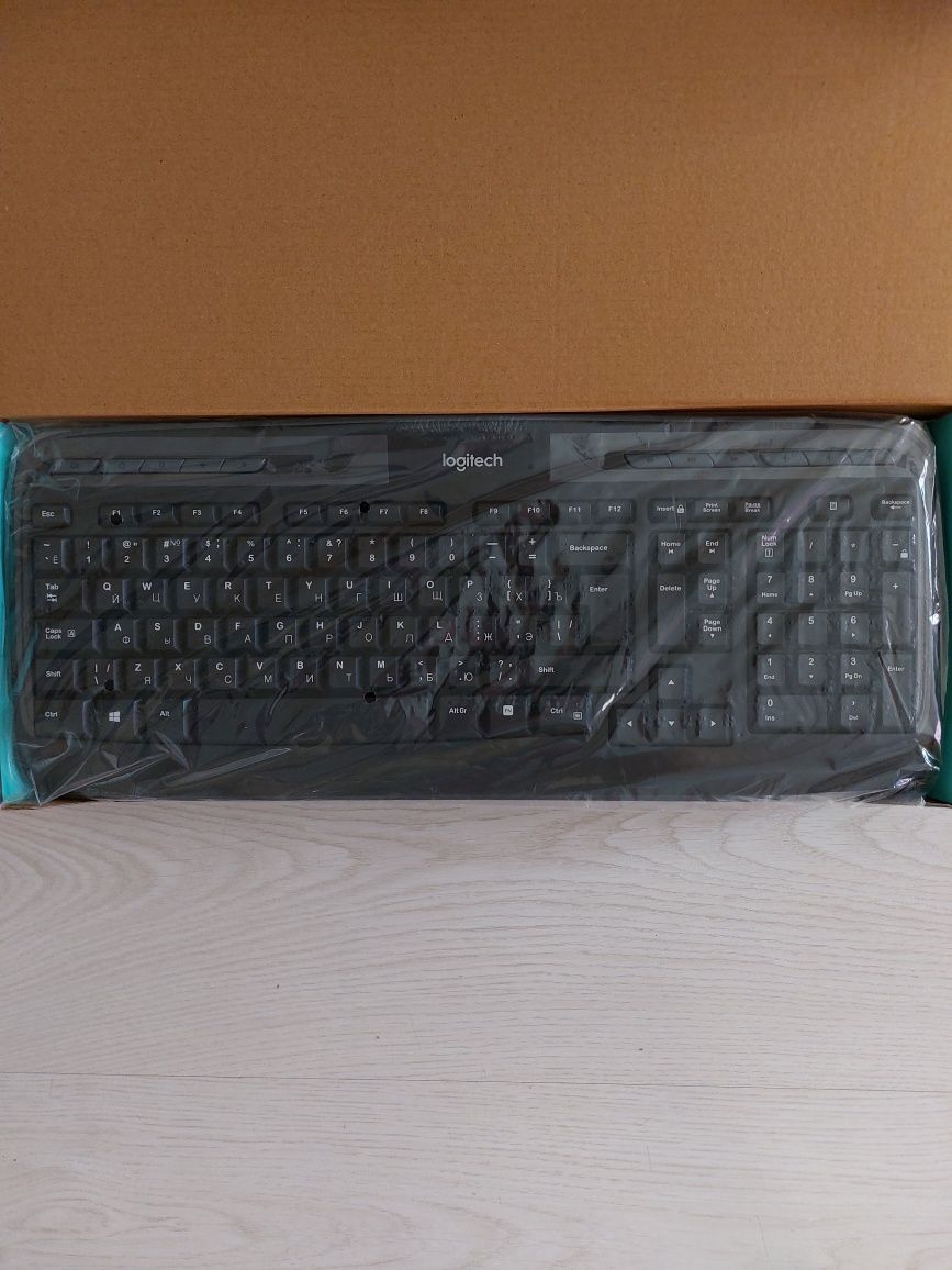 Клавіатура безпровідна з комлекту Logitech MK330.