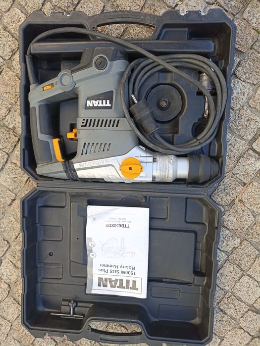 Máquina de Furar/Demolir TITAN TTB653SDS I