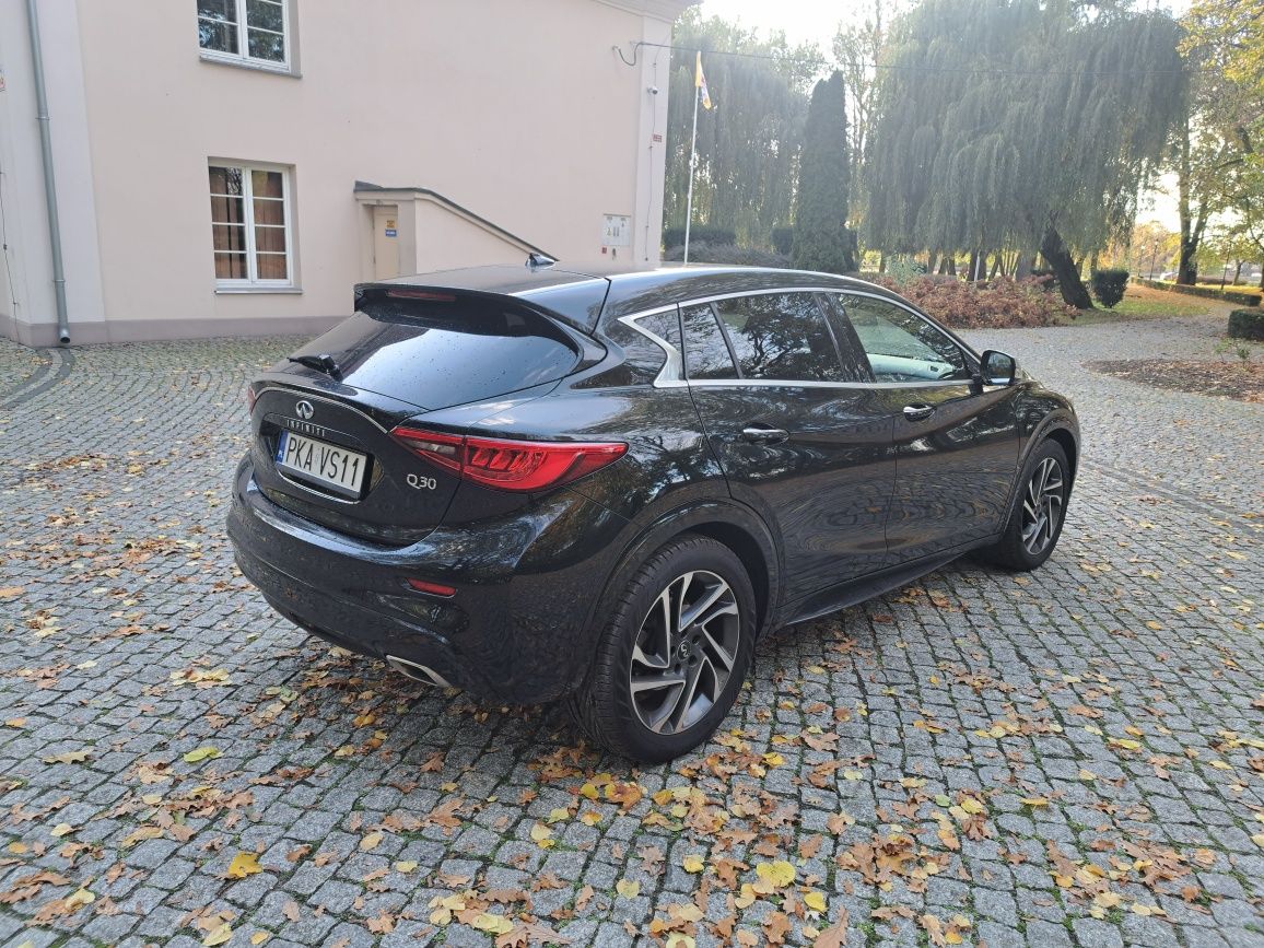 INFINITI Q30 sprzedam