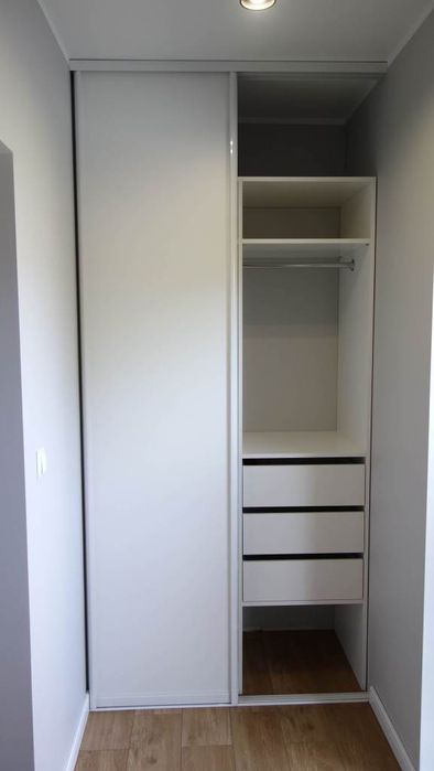 Szafy na wymiar.Meble biurowe.Tarasy.Altany.Montaż mebli i paneli