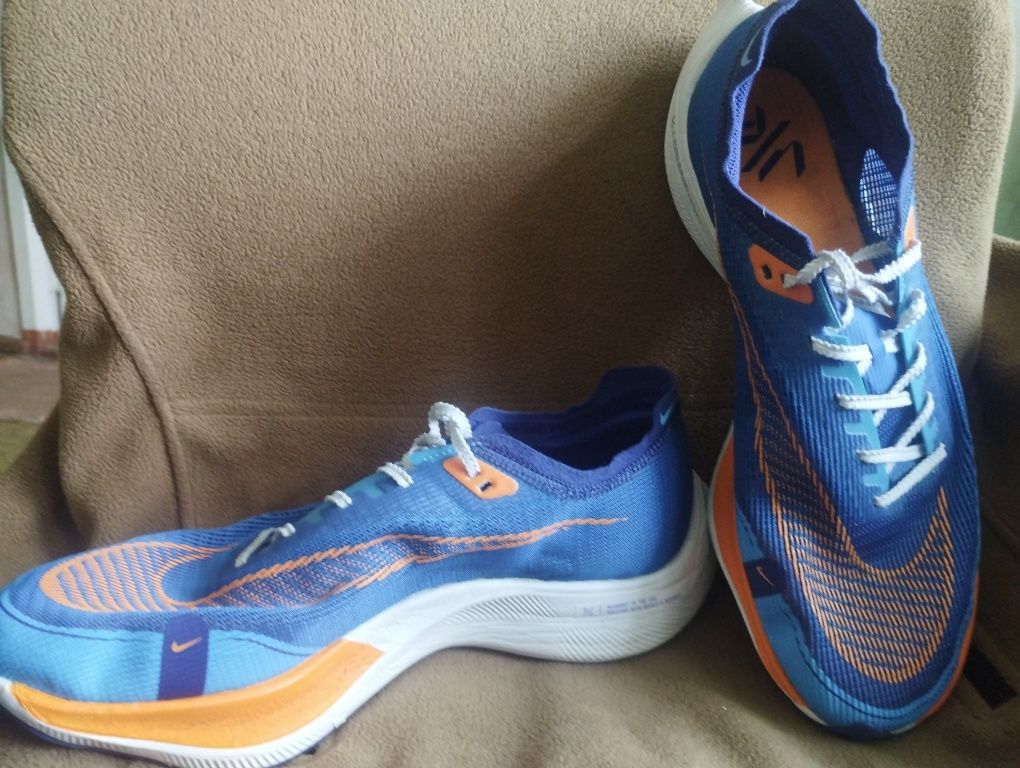 Оригінальні кросівки Nike ZoomX Vaporfly Next% 2 FD0713-400.