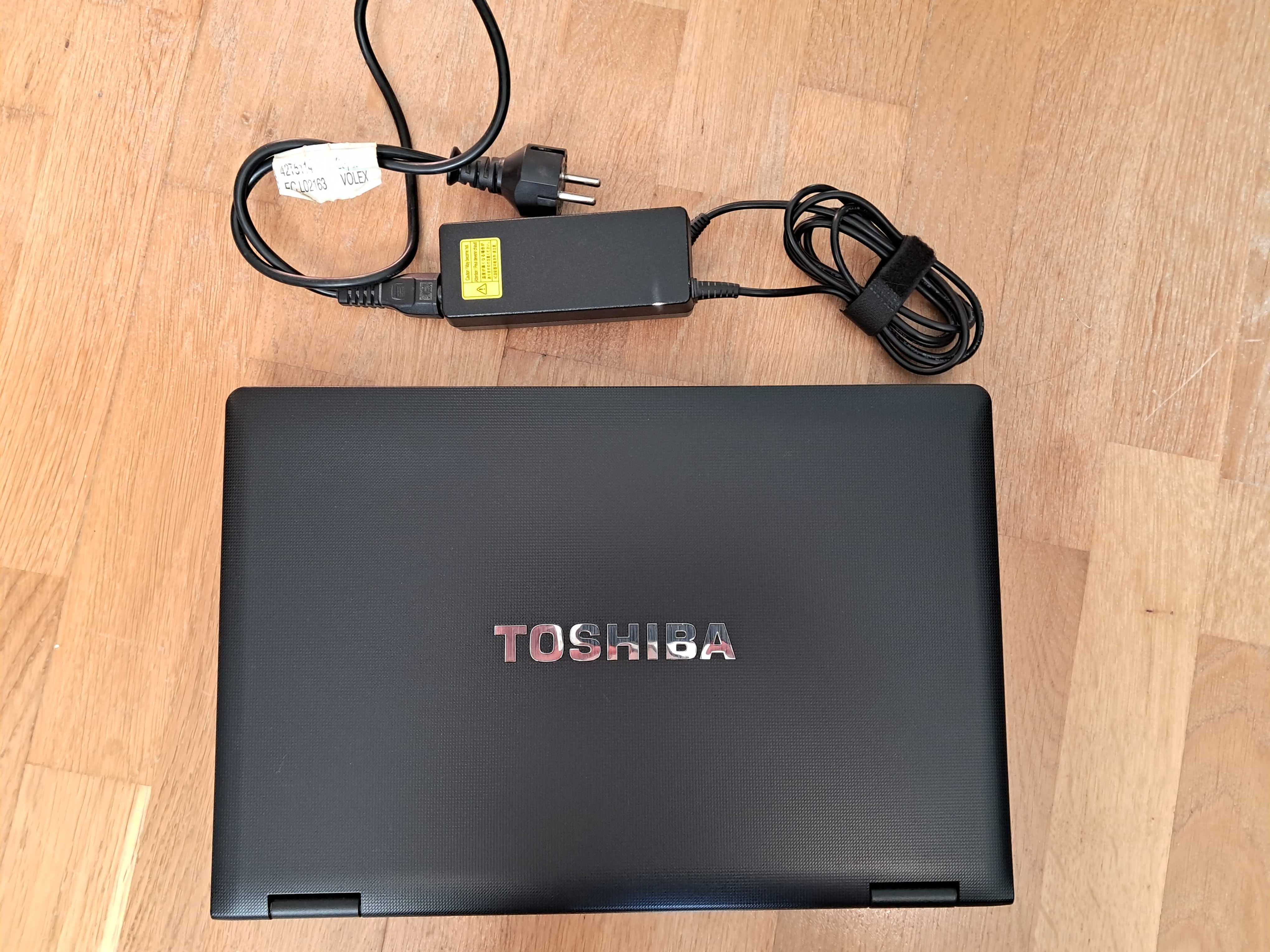 Laptop Toshiba Satellite Pro S500, Intel i3, 4 GB RAM, Windows 10 Pro