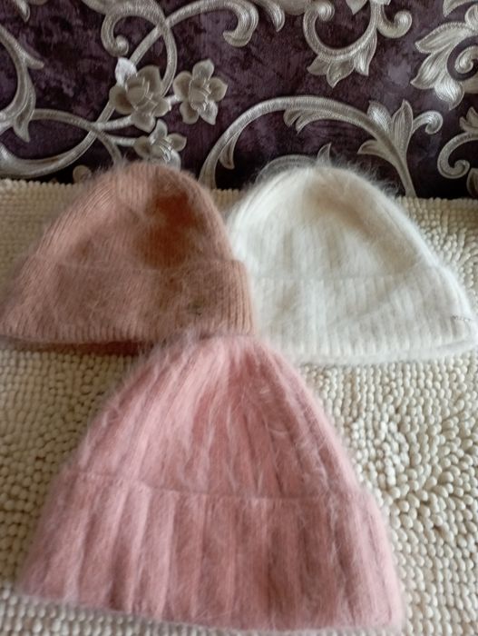 Шапка  ангора 2 шт  цвет экрю нудовый и молочный