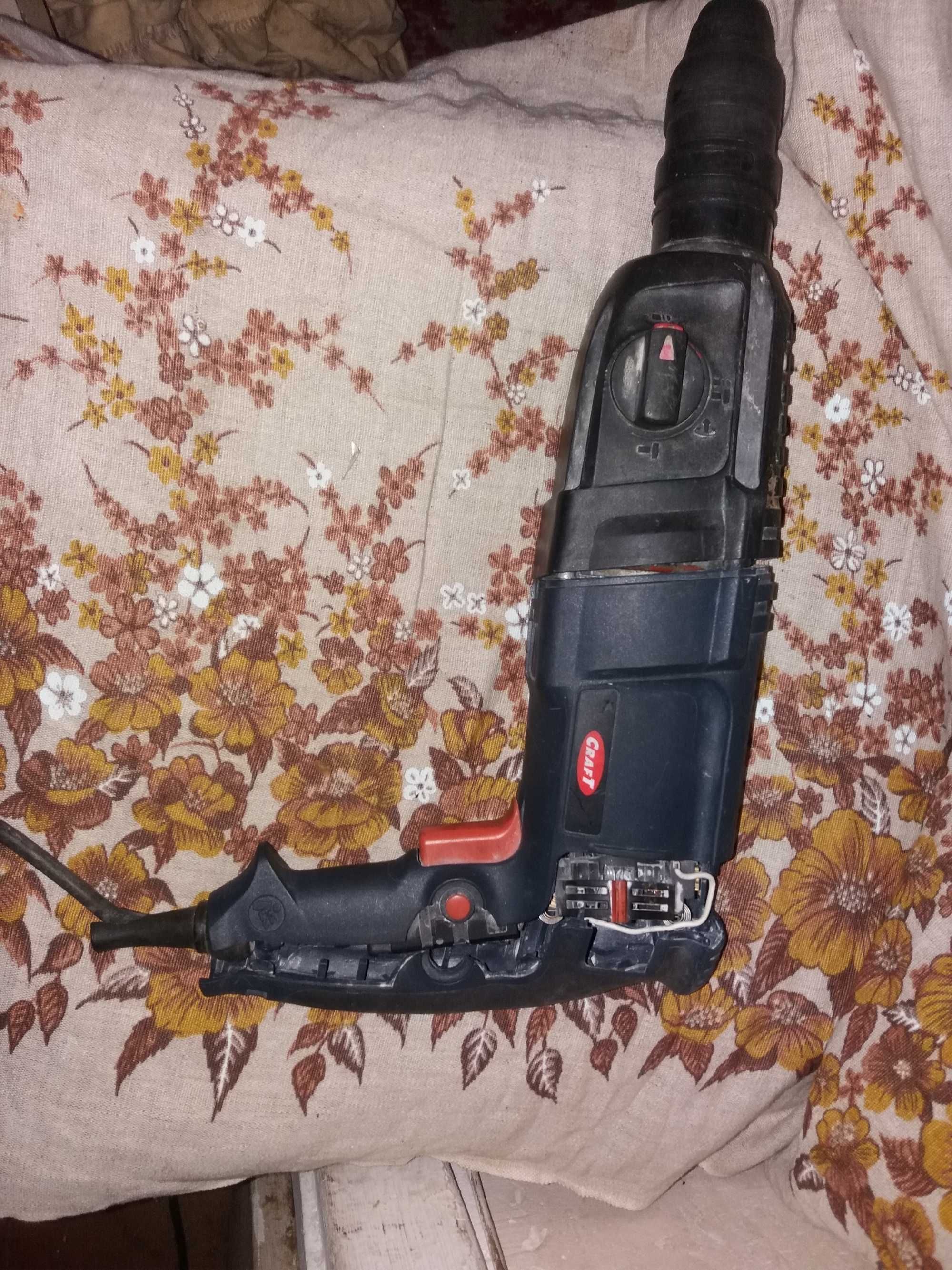 Перфоратор Craft CBH-1100
сгорел якорь.