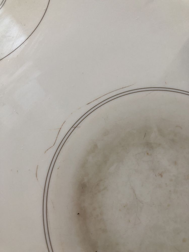 Biala płyta ceramiczna sprawna