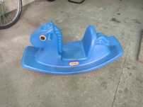 Konik na biegunach Little Tikes