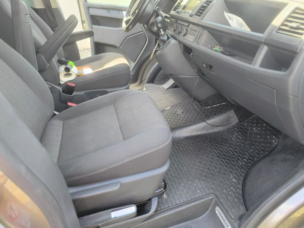 VW Caravelle Long