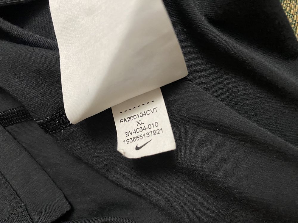 Футболка Nike Dri-Fit Short-Sleeve Yoga XL