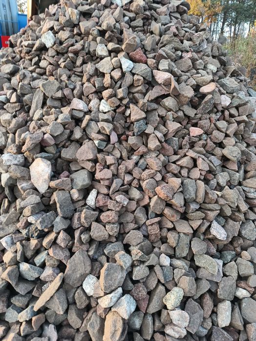 Żwir, ziemia, kruszywo, kamień drenażowy