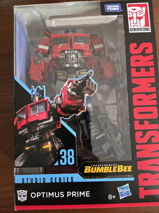 Transformers studio series 38 optimus prime.