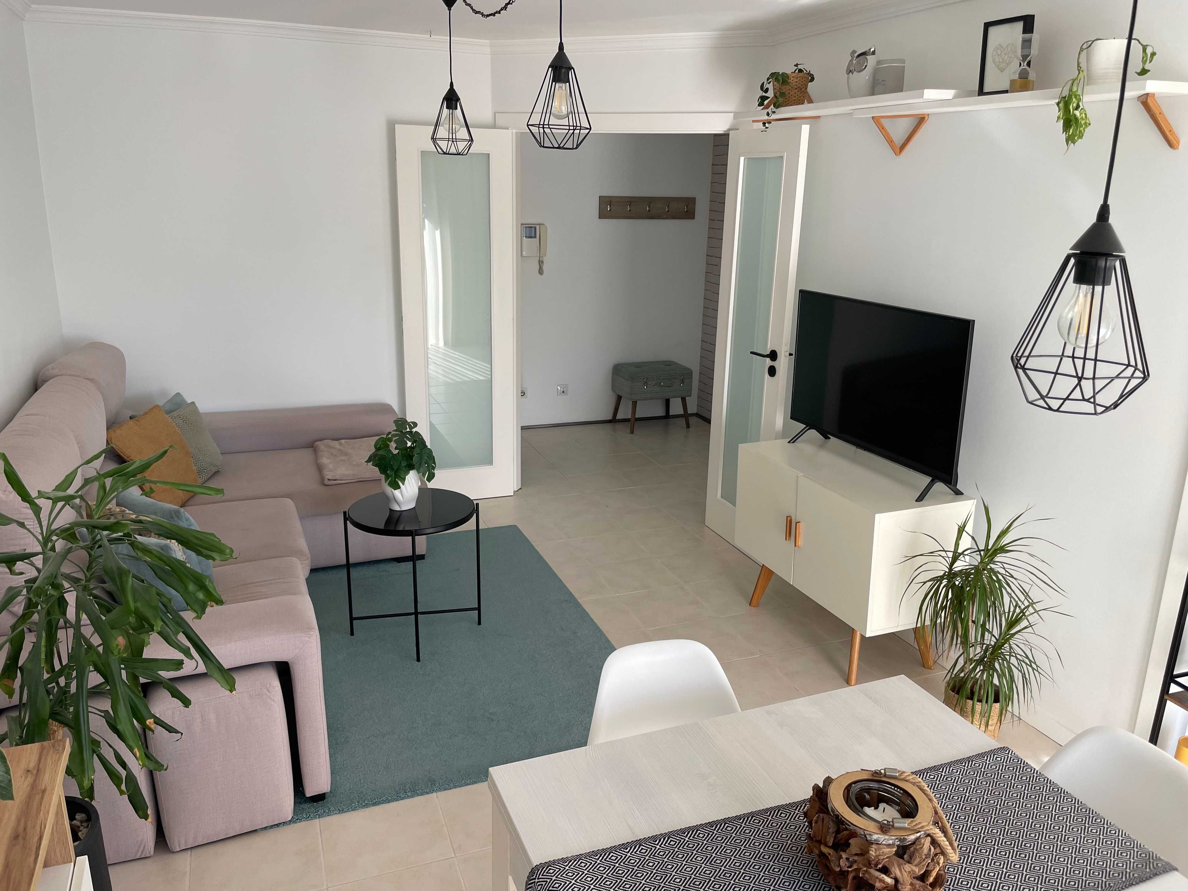 Apartamento T2 com 2 lugares de garagem em S. Mamede de Infesta