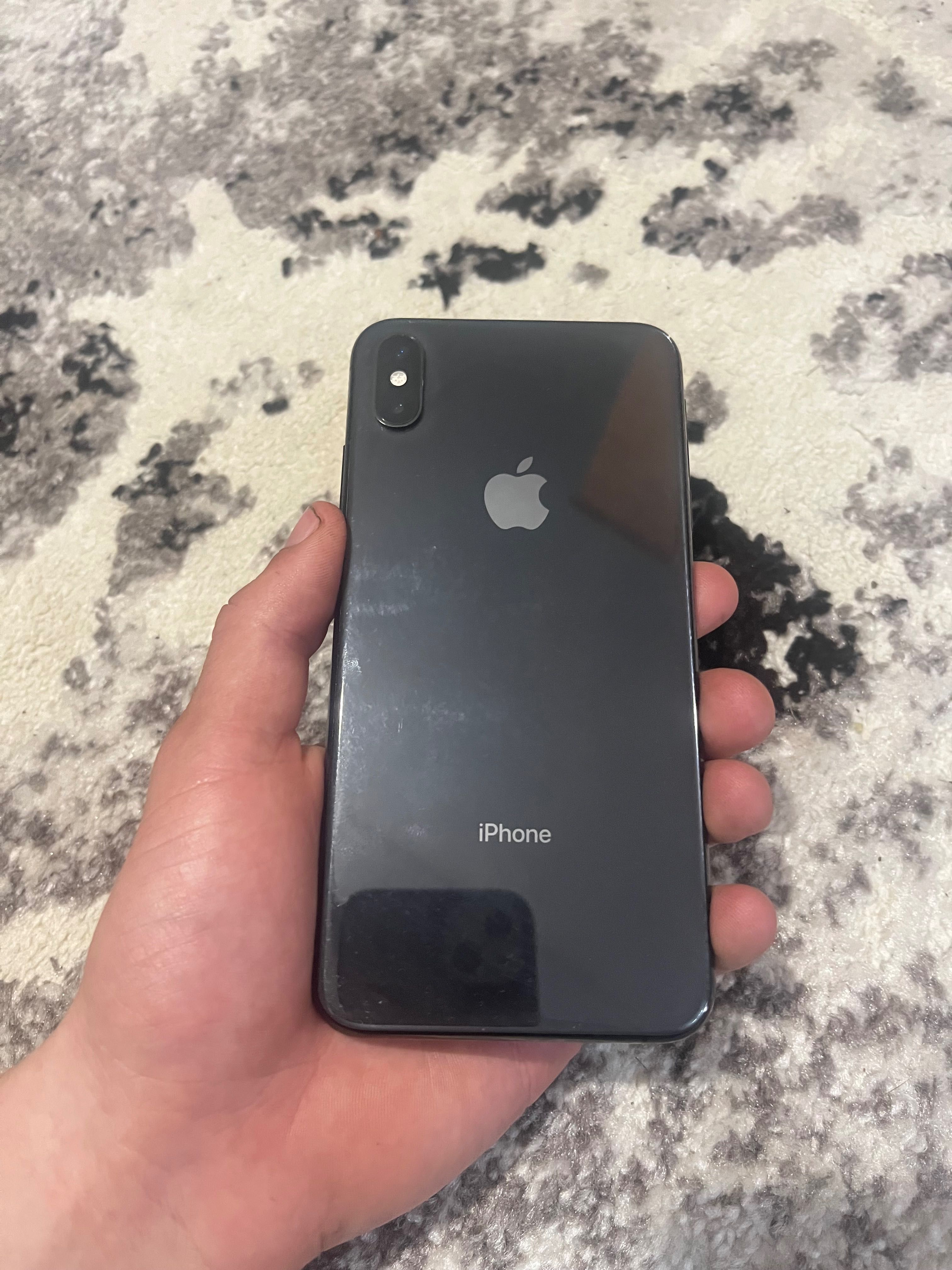 Продам iPhone XS Max