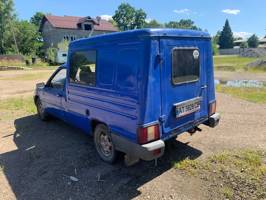 Автомобіль Иж ода 2717