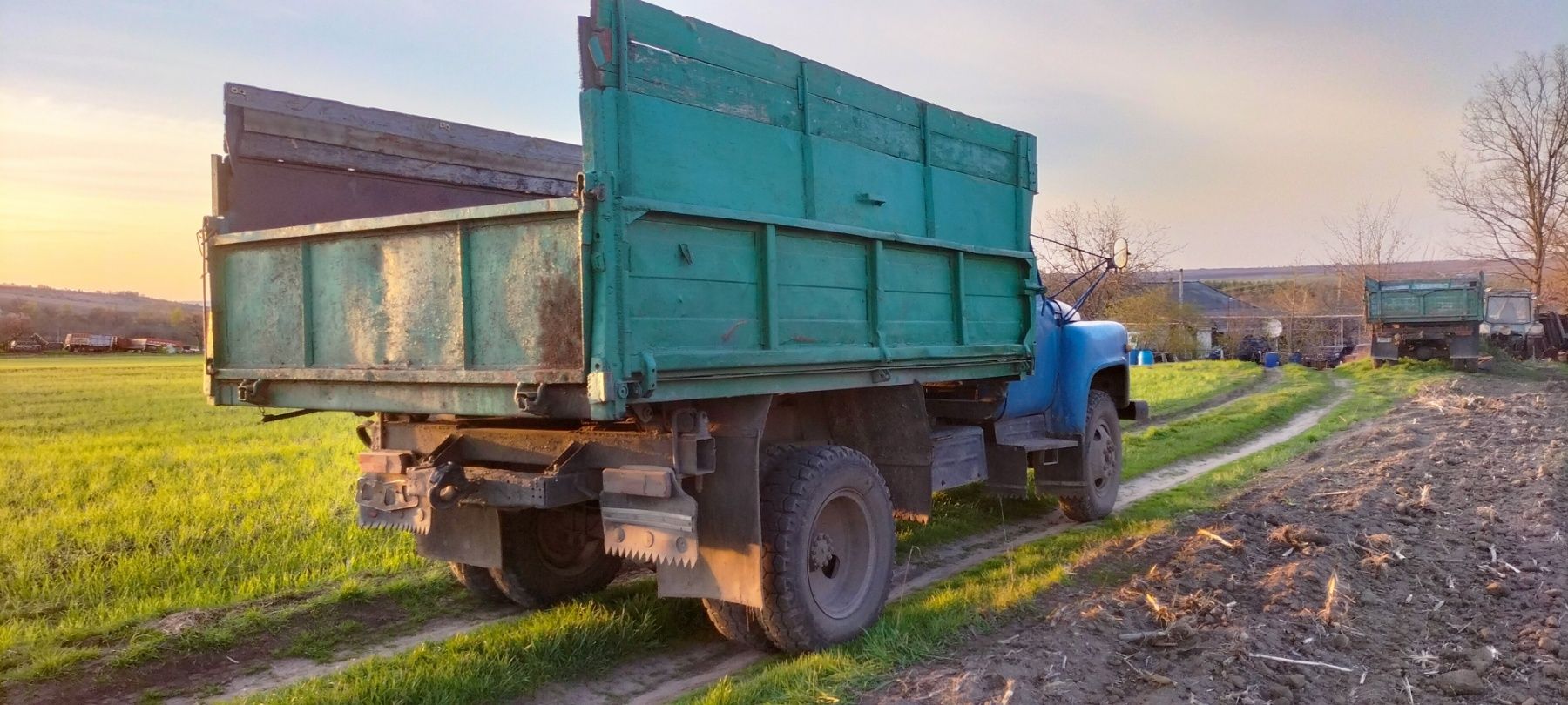 Продам самосвал дизельний