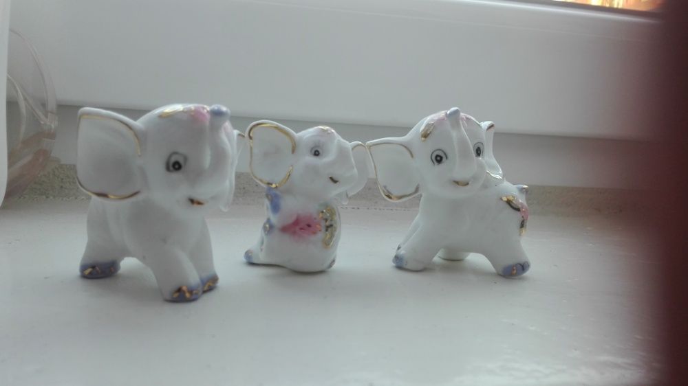 Porcelana słonie słoniki na szczeście figurki 3 szt zestaw porcelanowe