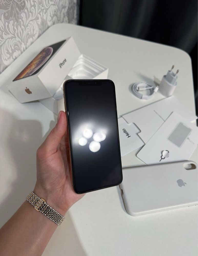 Телефон «Iphone XS Max Gold» 256Gb! NFC! АКБ 99% Новый! Чехол/Зарядка!