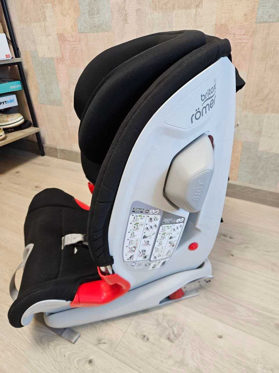 Автокрісло Britax-Romer Advansafix II SICT Cosmos Black