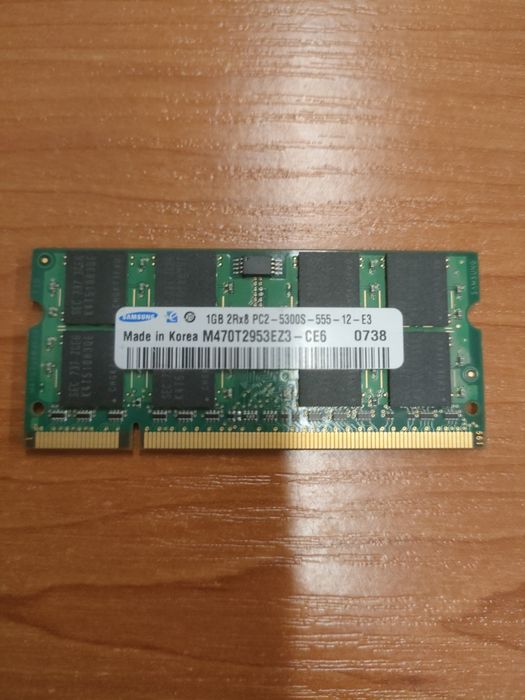 Kość RAM Samsung 1GB 2Rx8 PC2-5300s-555-12-e3
