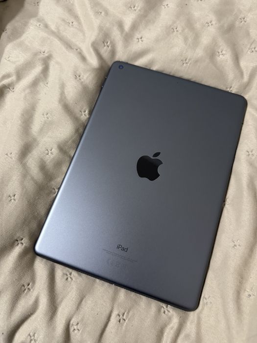 Планшет Ipad 7 Apple 32 гб бв та ручка IPencil