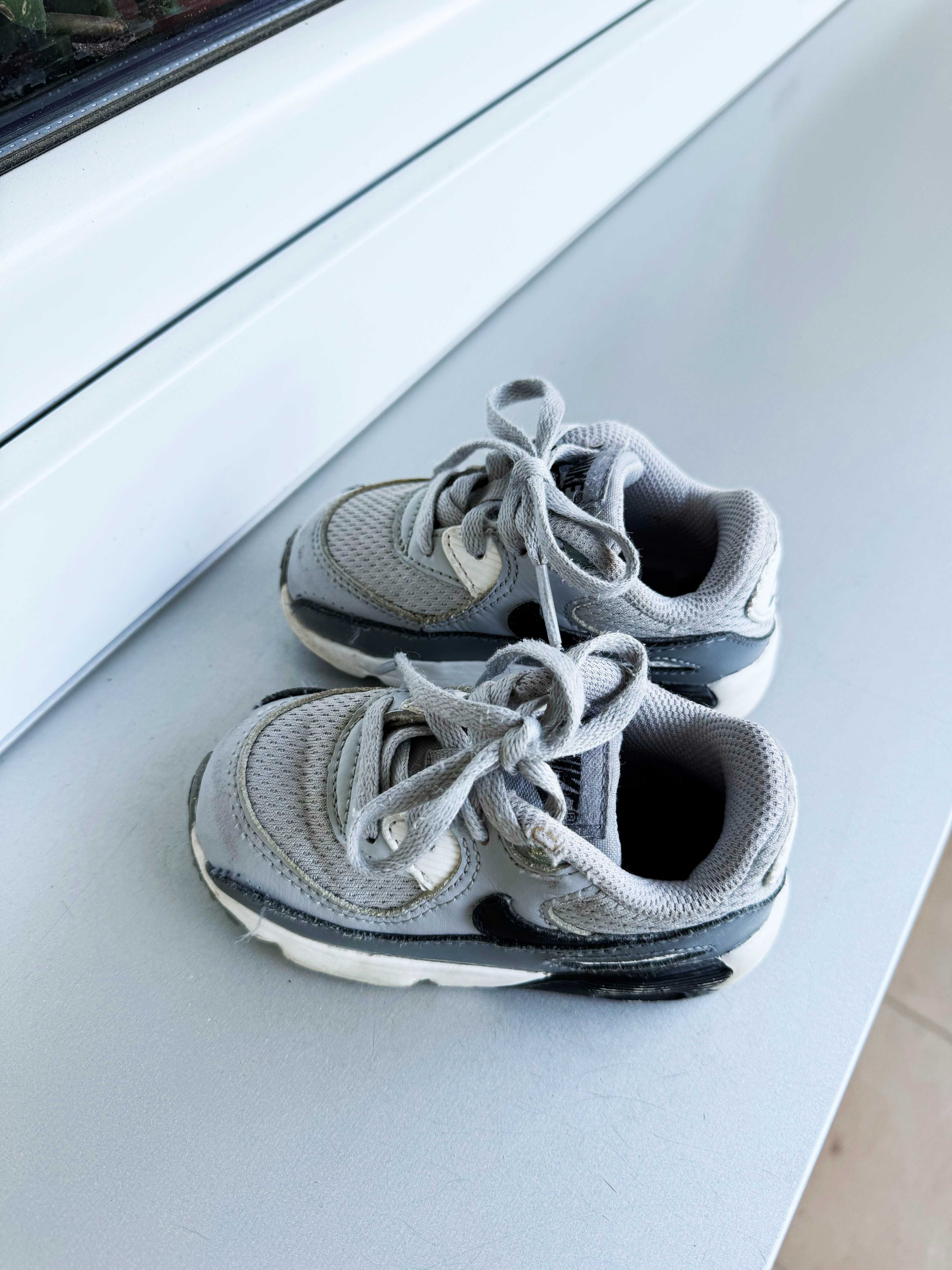 Buty nike  rozmiar 22 / Nike AirMax / Buty dziecięce