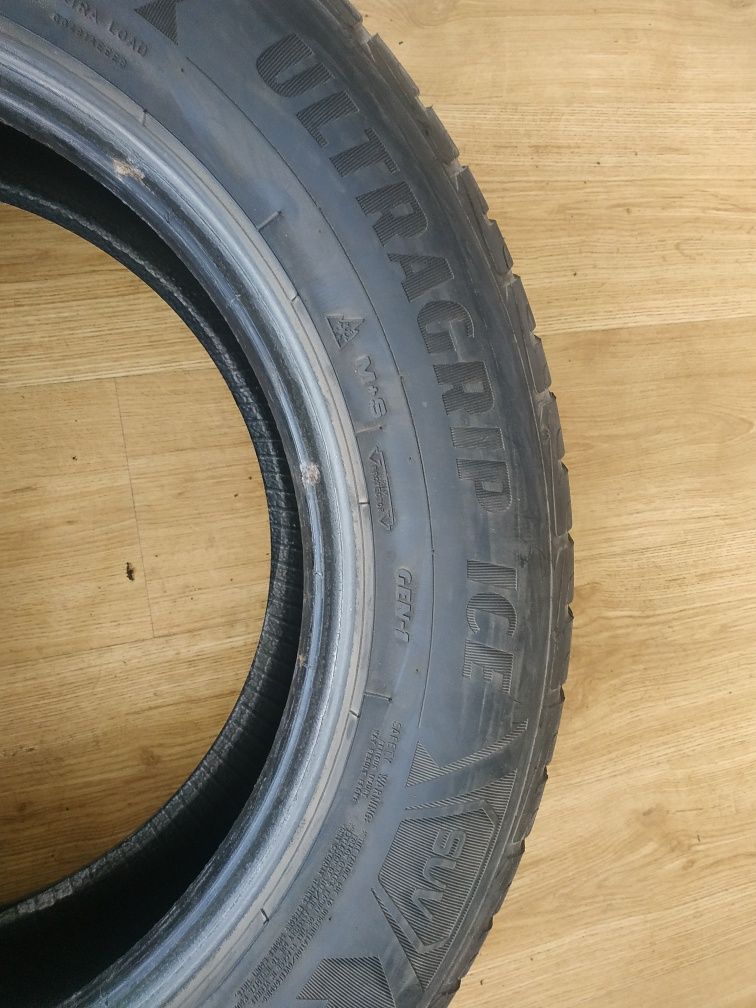 255/60r18 зима Goodyear - 2шт