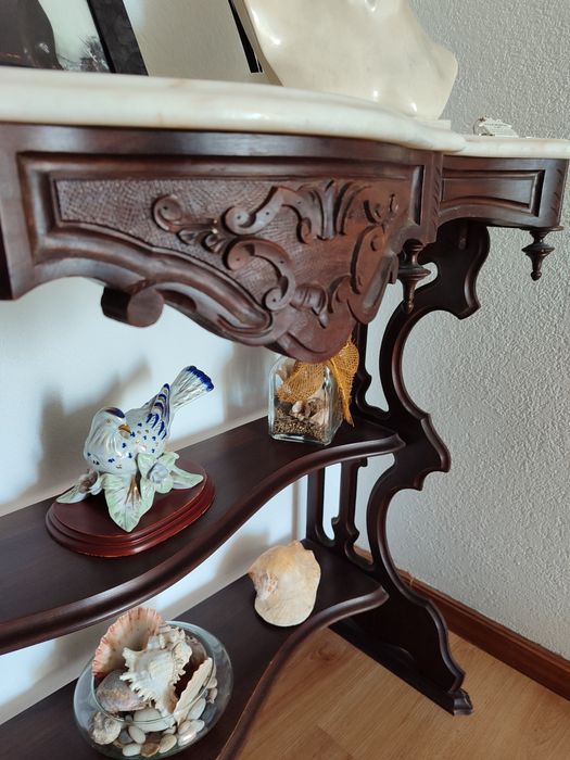 Credencia antiga em mogno com espelho