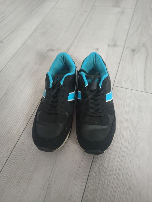 Buty sportowe chłopiec rozm. 40