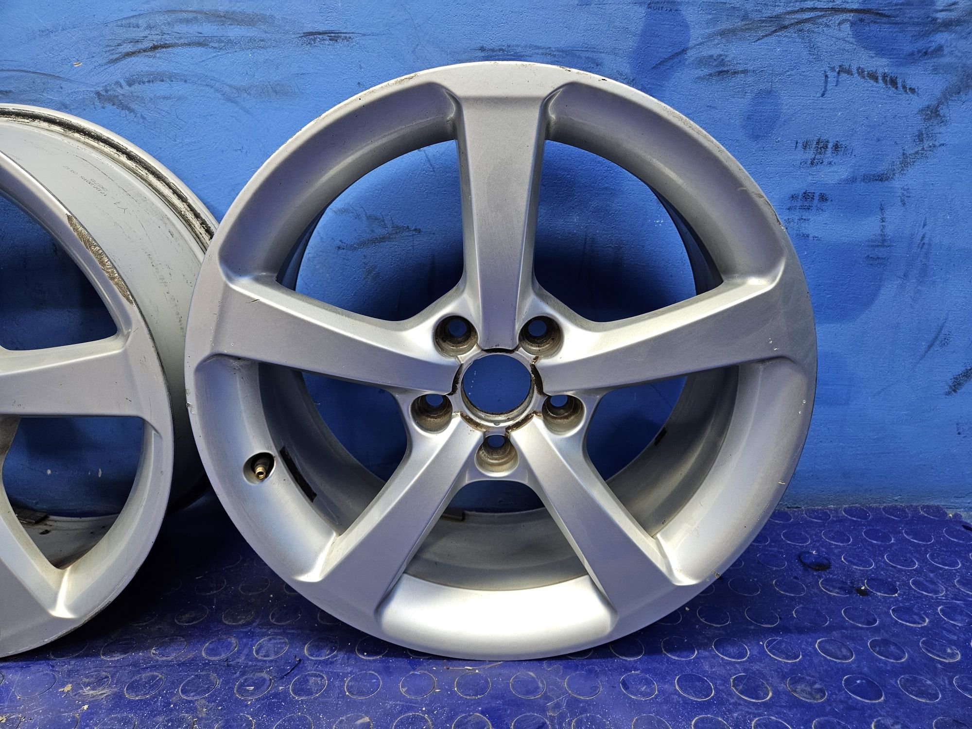 FELGI aluminiowe 17" AUDI A3 8V 5x112 komplet 7.5" ET43 oryginał