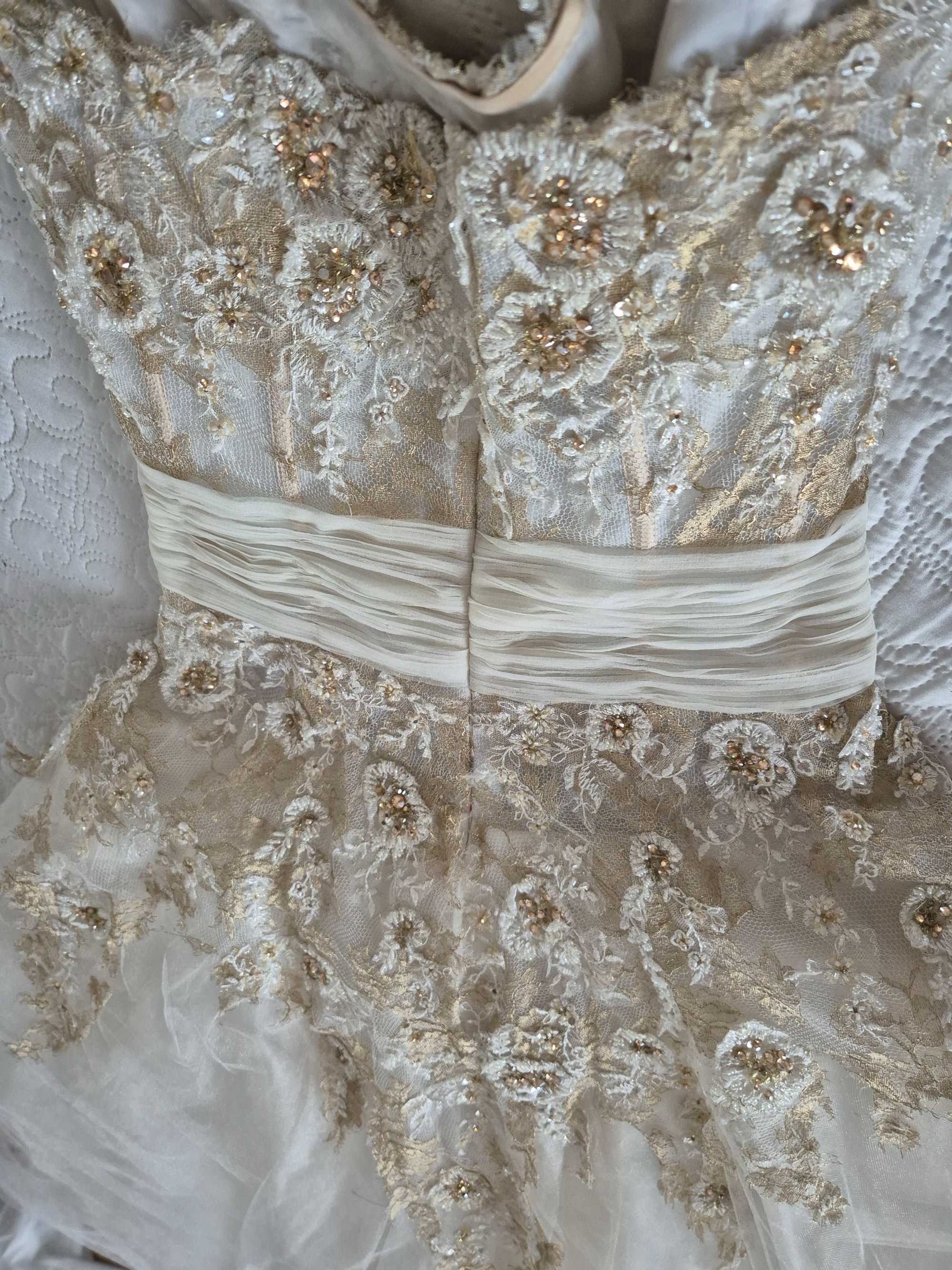 Unikalna suknia ślubna z koronką, kamieniami Swarovski, vintage, ecri