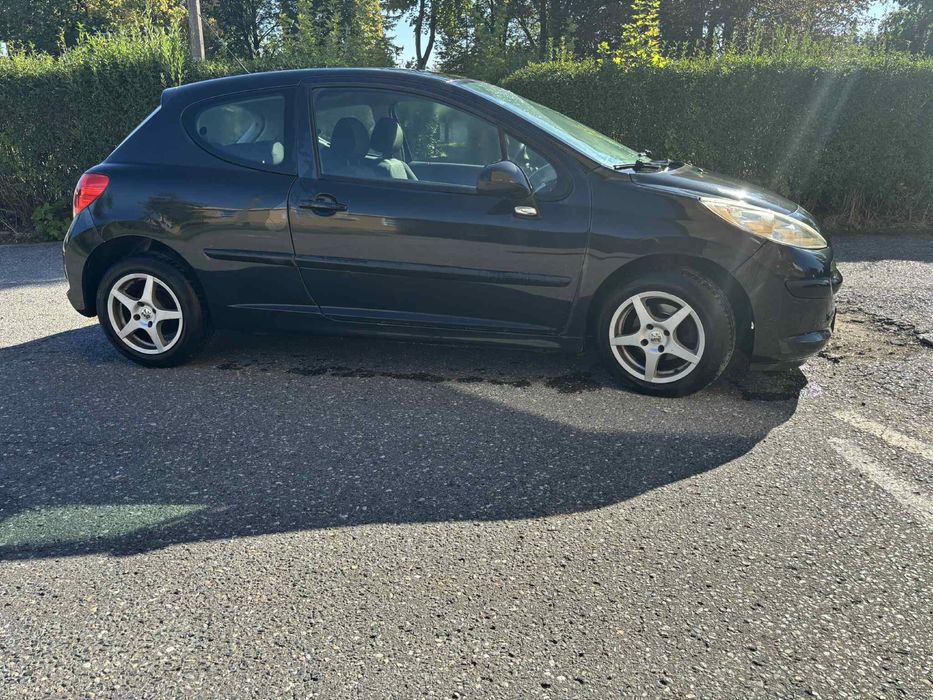 Peugeot 207 1.4 LPG klima sprawny