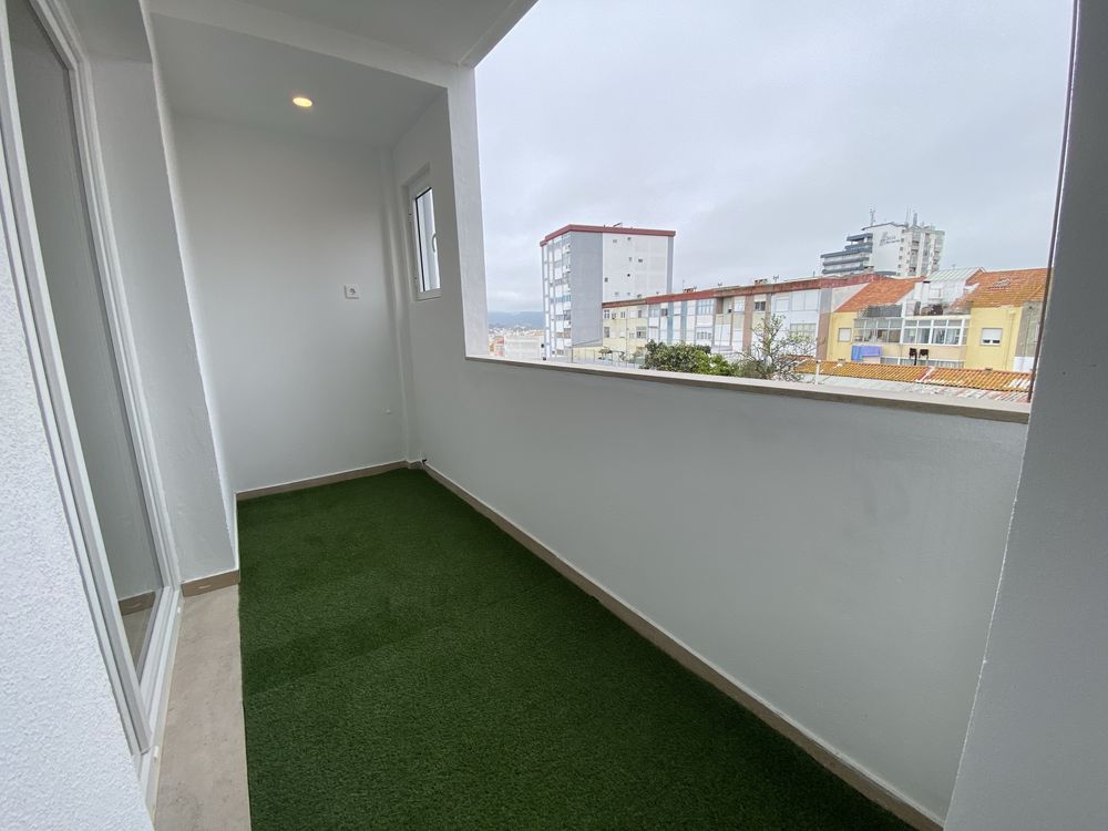 Apartamento T2 na Av Jaime Cortesao