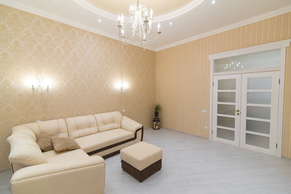 Сдам квартиру 2 комнты и кухня студия, центр Дерибасовская без комисси