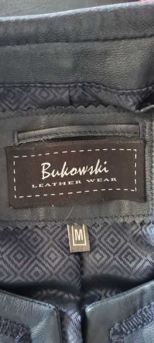 Skóra damska krótka