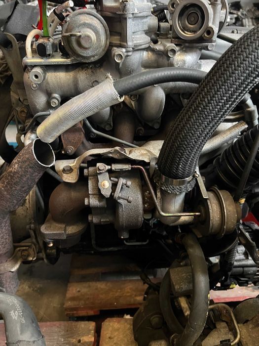 Motor Mitsubishi L200 2.5 4D56 Bomba eletrica