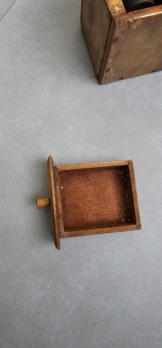 Młynek do mielenia kawy pieprzu