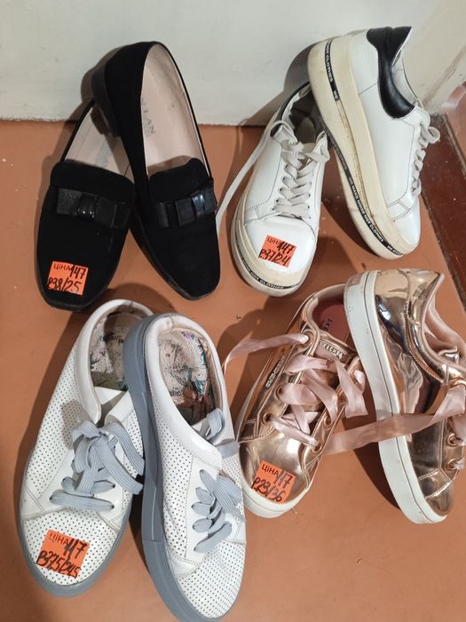 Тапки,туфли,кроссовки для девочек