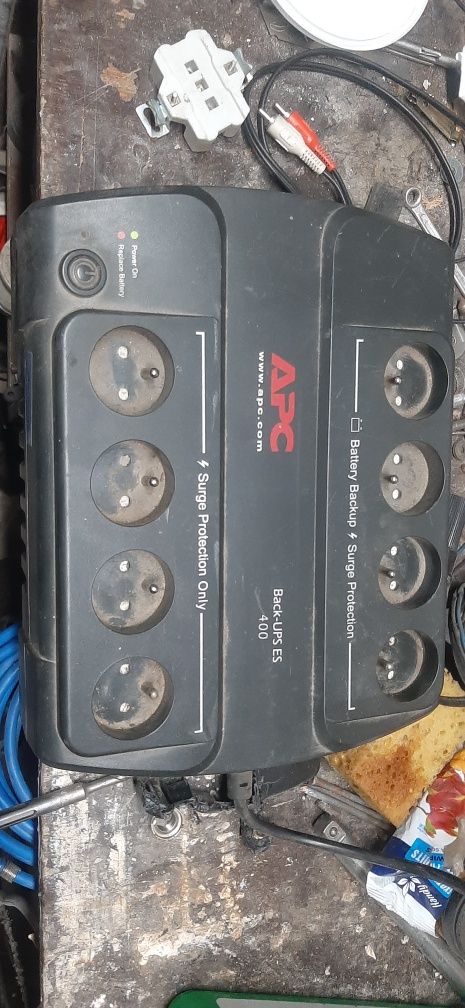 Джерело безперебійного живлення APC Back-UPS ES 400VA (BE400-RS)