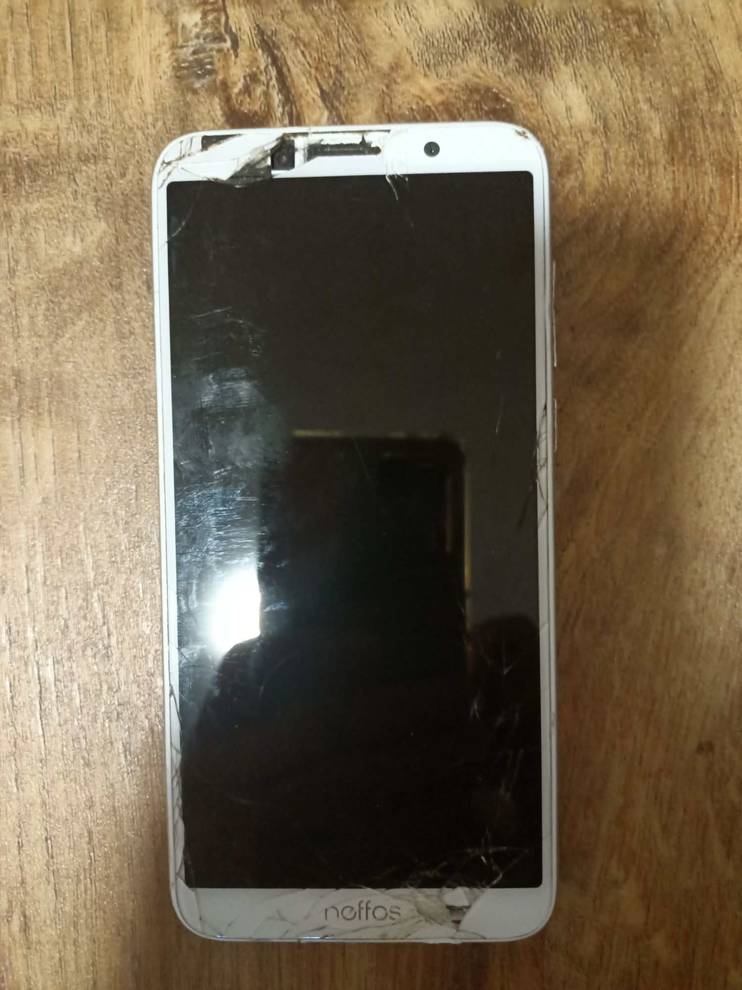 Телефон neffos TP706A