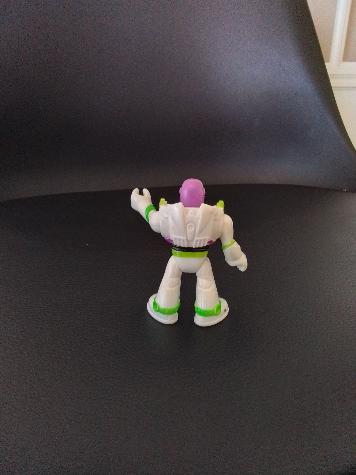 Bonequinho Buzz Toy Story 7cm,  articulado.
