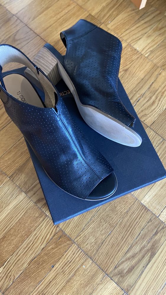 Босоніжки TJ collection нові