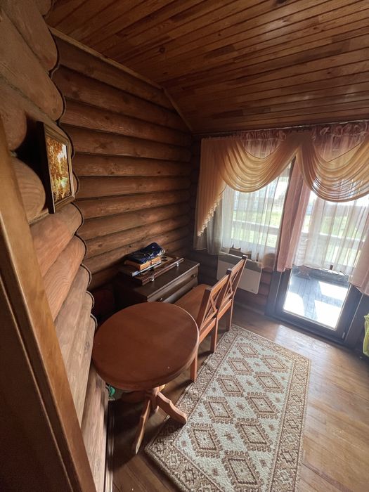 Продається 2х поверховий будинок біля озера у селі Нобель