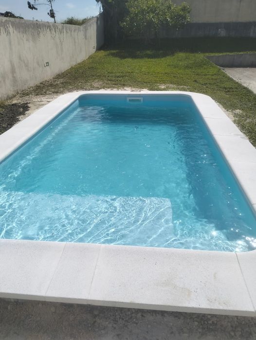 Pack completo piscina em fibra + casa de máquinas+ bordadura + transp