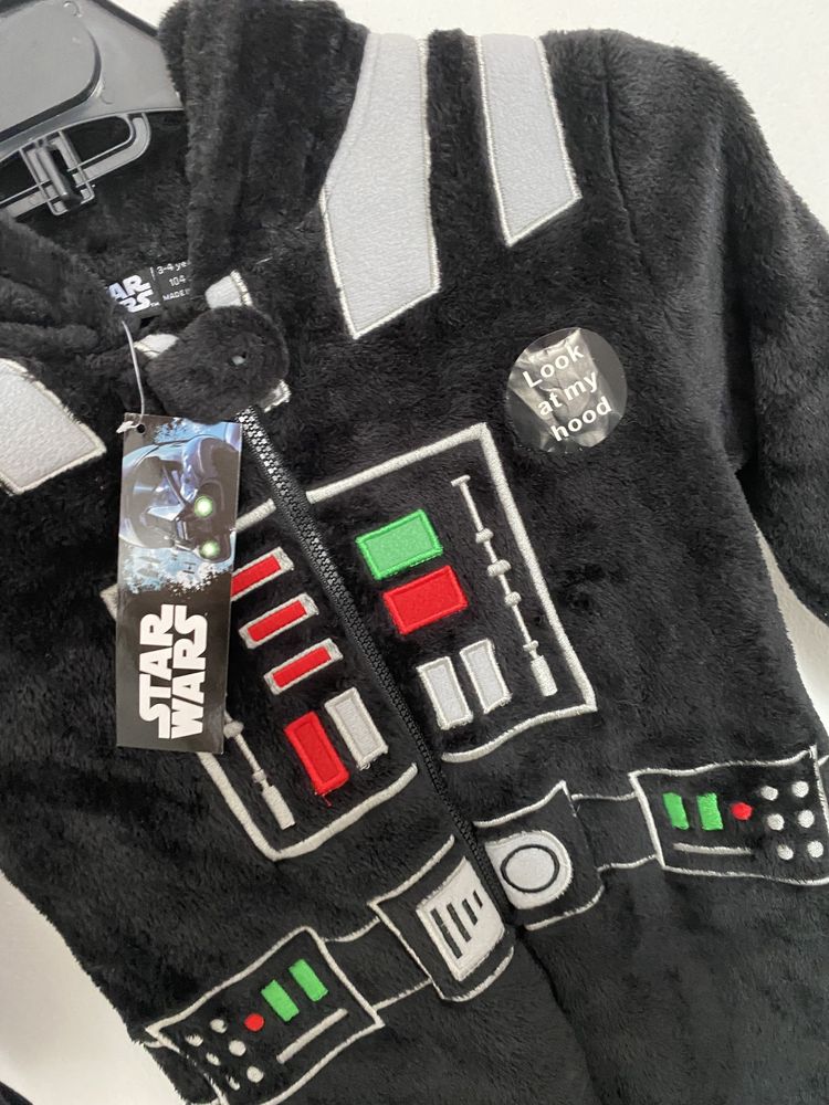 Fato pijama Star wars novo tamanho 3/4 anos