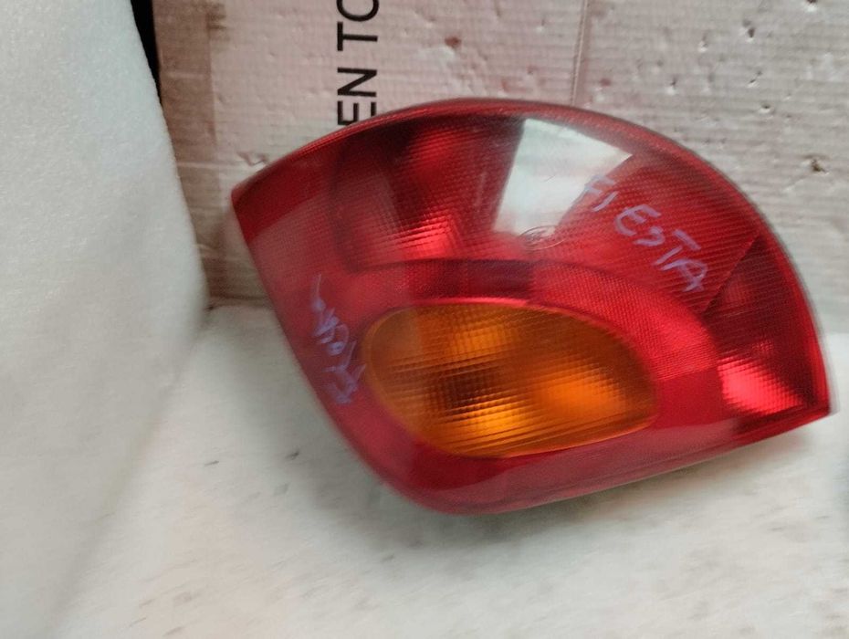 Lampa tylna Ford Fiesta Mk4