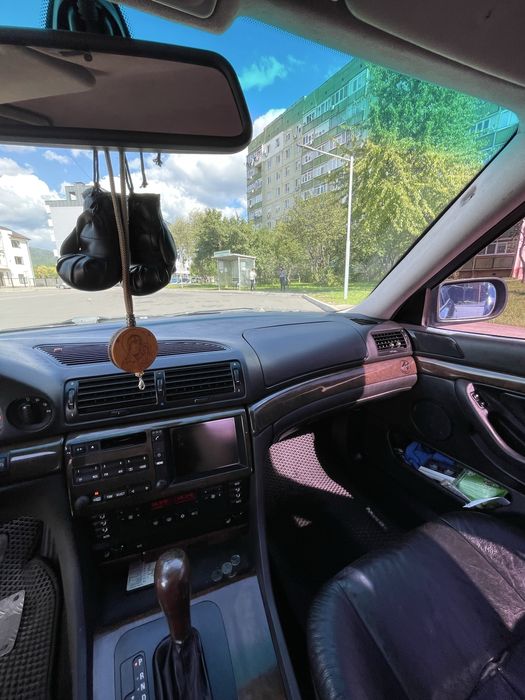 Bmw 735i e38 Гарний стан!