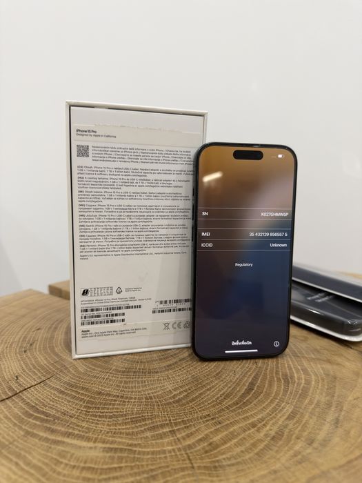 iPhone 15 Pro 8GB / 128GB Black Titanium bateria 87% - jak nowy