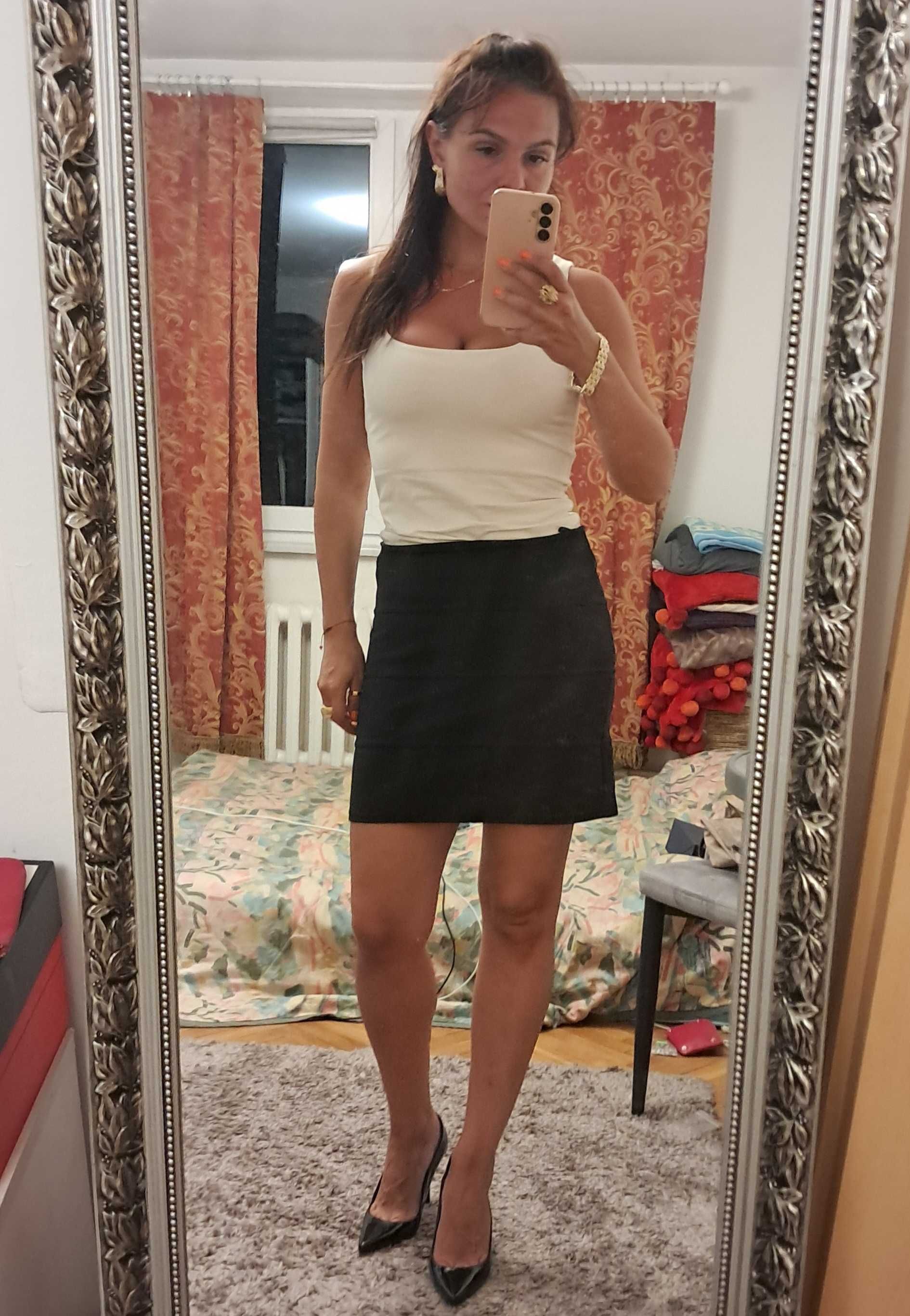 Czarna mini spodniczka rozm. S