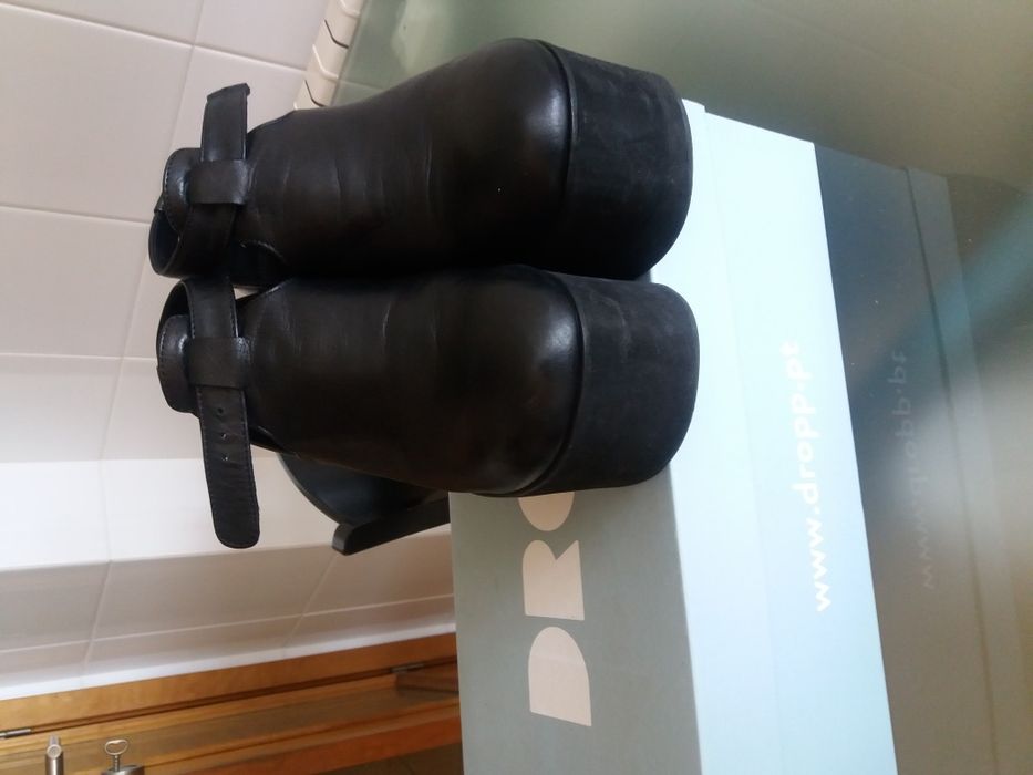 Sapatos de plataforma da prof