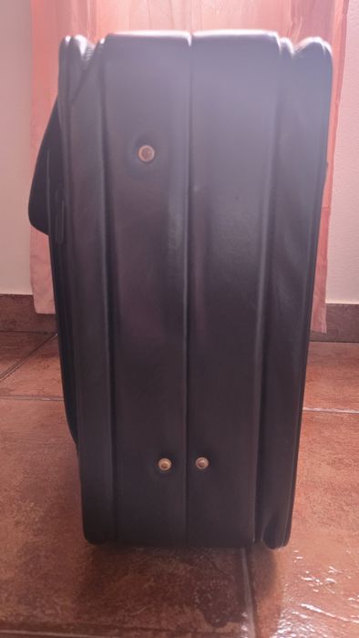 Mala Pierre Cardin de pele