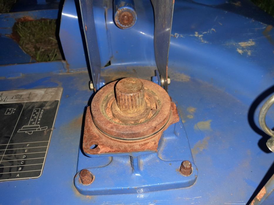 Iseki sfh220 oraz 240 traktorek kosiarka kosisko